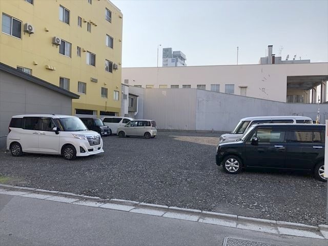 賃貸物件詳細 若松町8番月極駐車場 函館駅近く 大原学園裏 縦列2台