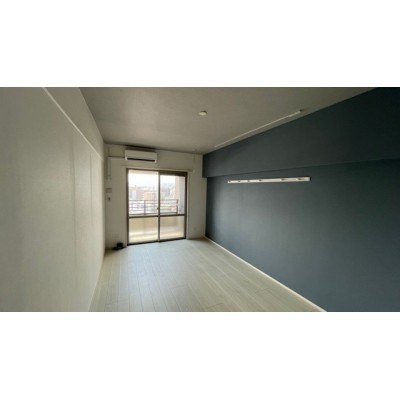 西小倉のタワーマンション！18階から眺める景観は素晴らしく、インターネットの無料サービスも付！室内も天井が高く広く感じる造りになっています！生活環境としては、買い物・銀行・病院などすべてが徒歩圏内！きっ