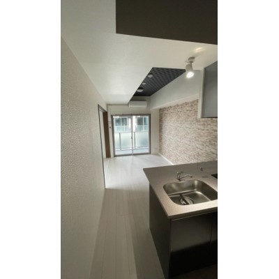 小倉のど真ん中！立地が良すぎて困ります！買い物するにも、食事に行くにも全てが徒歩圏内！もちろん、通勤通学にも便利な好立地！しかも、設備は最新式の新築マンション！一度、現地を見れば納得します！この機会に