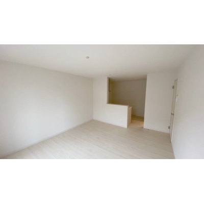 小倉南区の人気の「守恒小学校」エリア！
ファミリーに人気の立地で、賃貸では貴重な戸建物件です。

? ゆとりある間取り＆充実した設備
? 駐車場は2台分無料で、車をお持ちのご家庭も安心。
? モノレール守恒駅まで