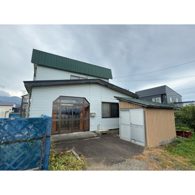 北海道岩内郡岩内町の一戸建て | 200万円 | 330.71m² | 駐車: なし | Akiyama house finder