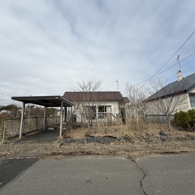 北海道白老郡白老町の一戸建て | 530万円 | 199.74m² | 駐車: あり | Akiyama house finder