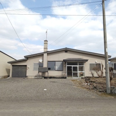 北海道白老郡白老町の一戸建て | 220万円 | 330m² | 駐車: あり | Akiyama house finder