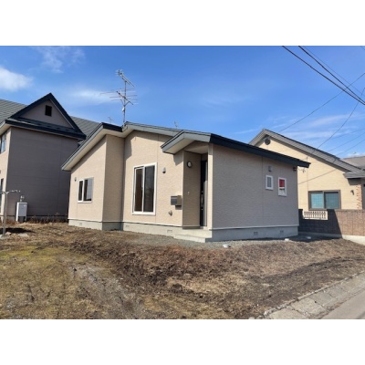 北海道勇払郡むかわ町の一戸建て | 1380万円 | 304.8m² | 駐車: あり | Akiyama house finder