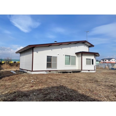 北海道勇払郡むかわ町の一戸建て | 200万円 | 1291.65m² | 駐車: あり | Akiyama house finder