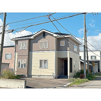 北海道函館市の一戸建て | 1999万円 | 165.9m² | 駐車: あり | Akiyama house finder