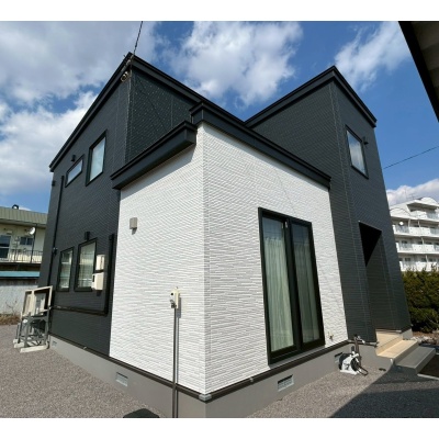 北海道北斗市の一戸建て | 4200万円 | 250.39m² | 駐車: あり | Akiyama house finder