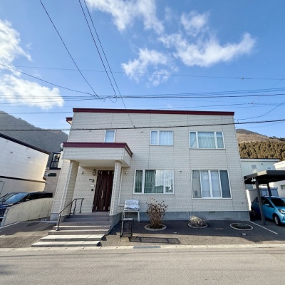 北海道函館市の一戸建て | 1790万円 | 176.71m² | 駐車: あり(無料) | Akiyama house finder