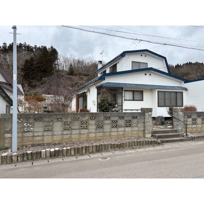 北海道久遠郡せたな町の一戸建て | 98万円 | 495m² | 駐車: あり | Akiyama house finder