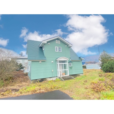 北海道亀田郡七飯町の一戸建て | 1050万円 | 978.57m² | 駐車: あり | Akiyama house finder