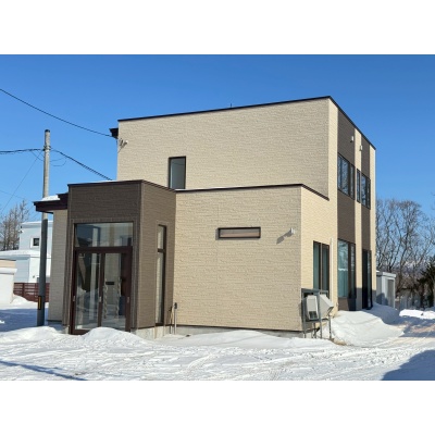 北海道川上郡弟子屈町の一戸建て | 2800万円 | 738.17m² | 駐車: あり | Akiyama house finder
