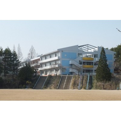 八木山小学校