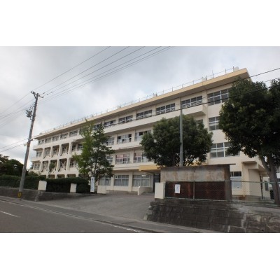 第二中学校