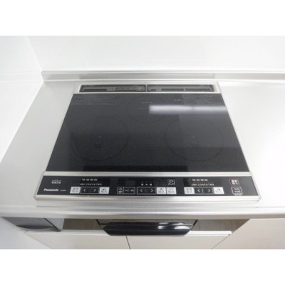 ホテルライクな内廊下(エレベーター4基)