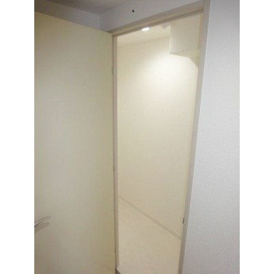 玄関横の納戸