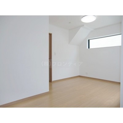 洋室7.8帖