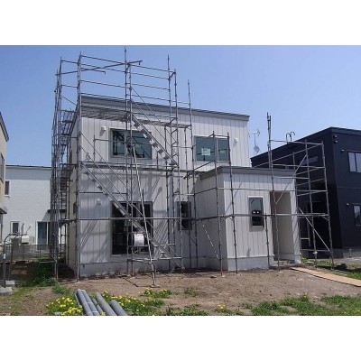 建築中です