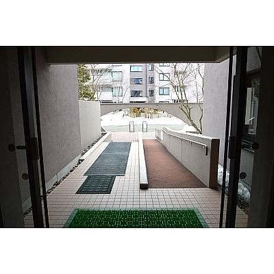 エントランスもお洒落です♪