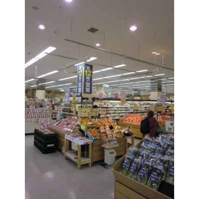 スーパー内部 徒歩3分