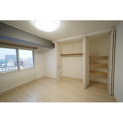 洋室11帖 クローゼット