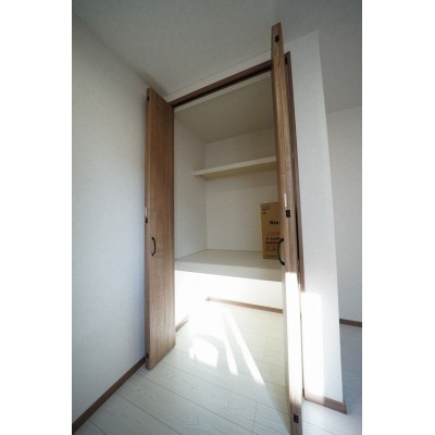1階6.75帖 収納