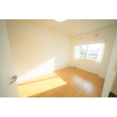 洋室6.4帖