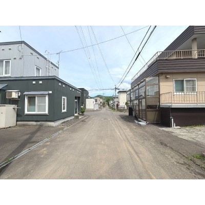 前面道路含む現地写真:前面道路(北に向かって撮影)
