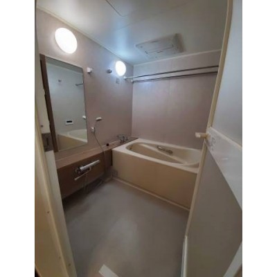 キッチン裏の家事室は4.2帖