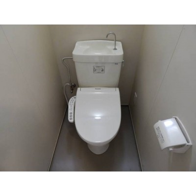 トイレ:トイレは洗浄機能付き便座です