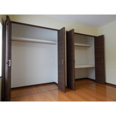収納:クローゼットが各部屋にあり、収納力有ります