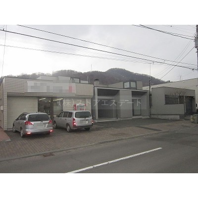 バス停から徒歩4分♪