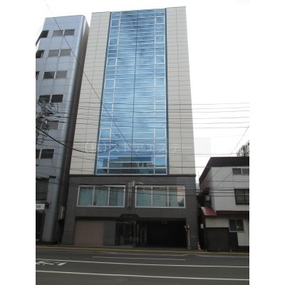 9階建ての1階部分♪