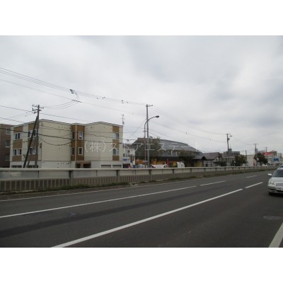 バス停国際大学停留場から徒歩3分♪