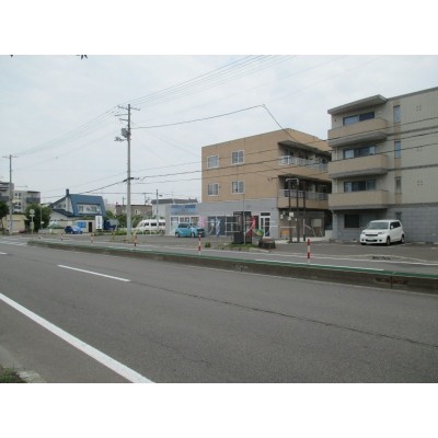 バス停から徒歩1分♪