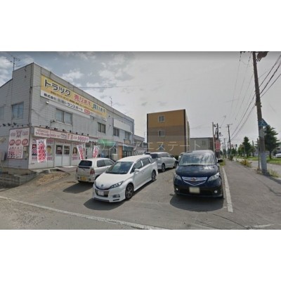共用駐車場は店舗前面♪