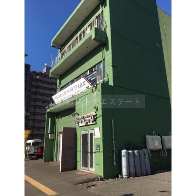 ビル出入口♪