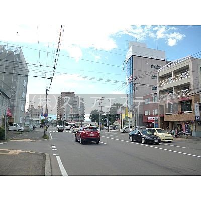 宮の森北24条通沿いで視認性抜群♪