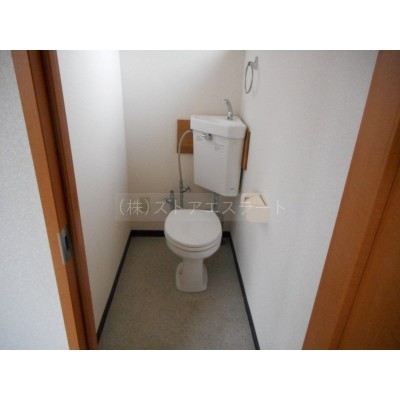 テナント内にトイレ完備♪