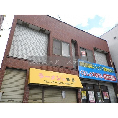 2階奥側のテナントです♪