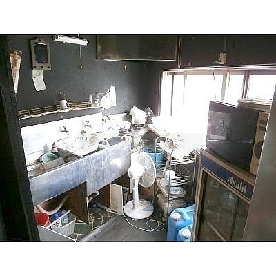 調理スペースには窓もあります♪