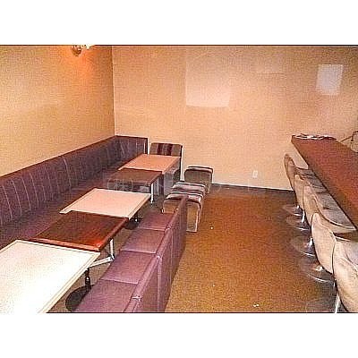 元スナックの2階飲食店向け物件♪