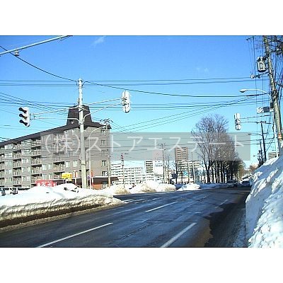南郷通沿いで視認性があります♪