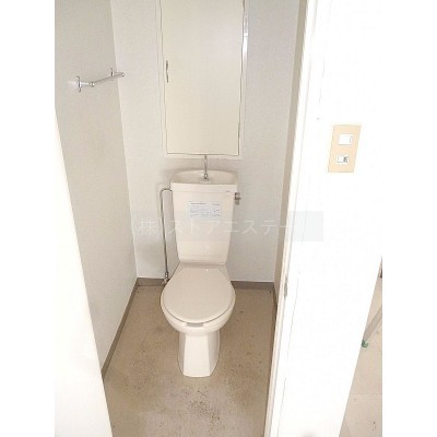 洋式トイレ完備♪