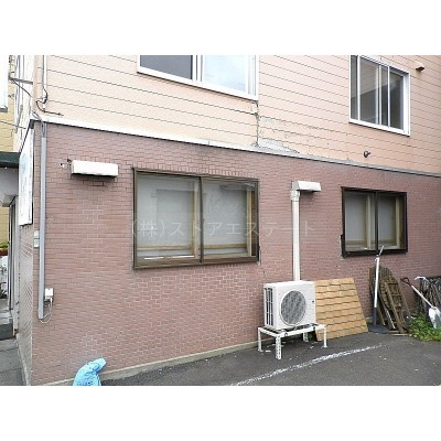 ボックスが8席+小上がりが2ヶ所ある内装♪