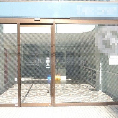 前面ガラス面が多く視認性良好♪