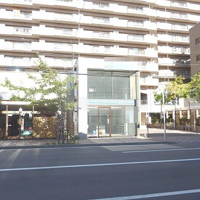 西20丁目に面しています♪