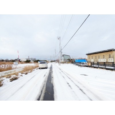 現地入り口の前面道路