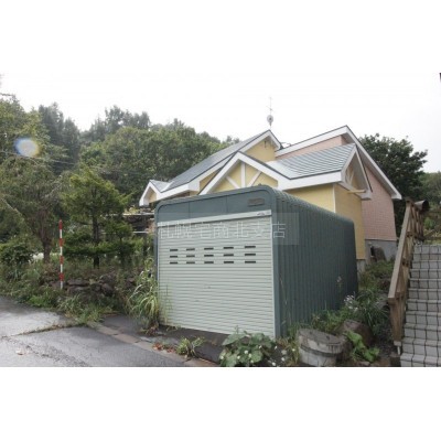 車庫は電動シャッター