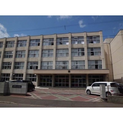 札幌市立新琴似中学校