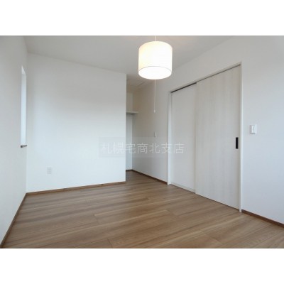 2F洋室6.8帖